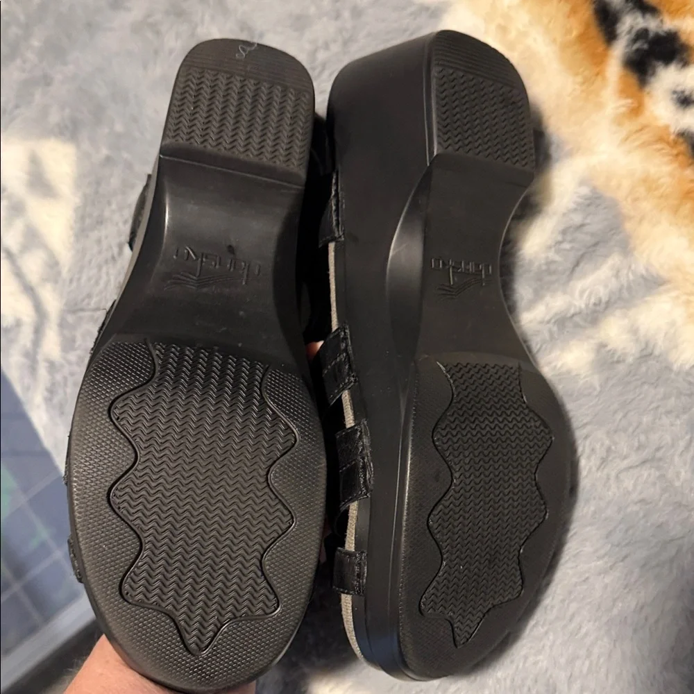Dansko Women's Black Leather Sandals size 38 - Picture 2 of 7